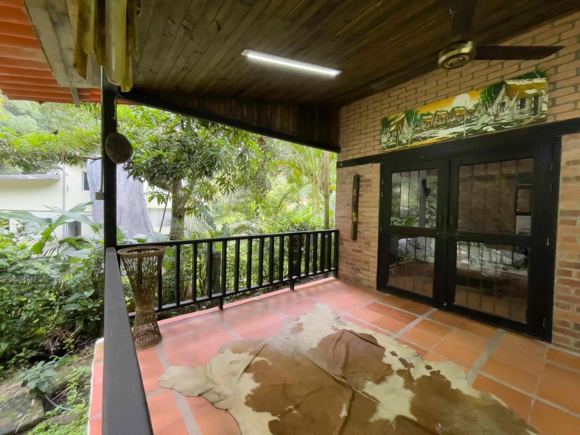 Hermosa Con Piscina Privada Y Acceso Al Rio